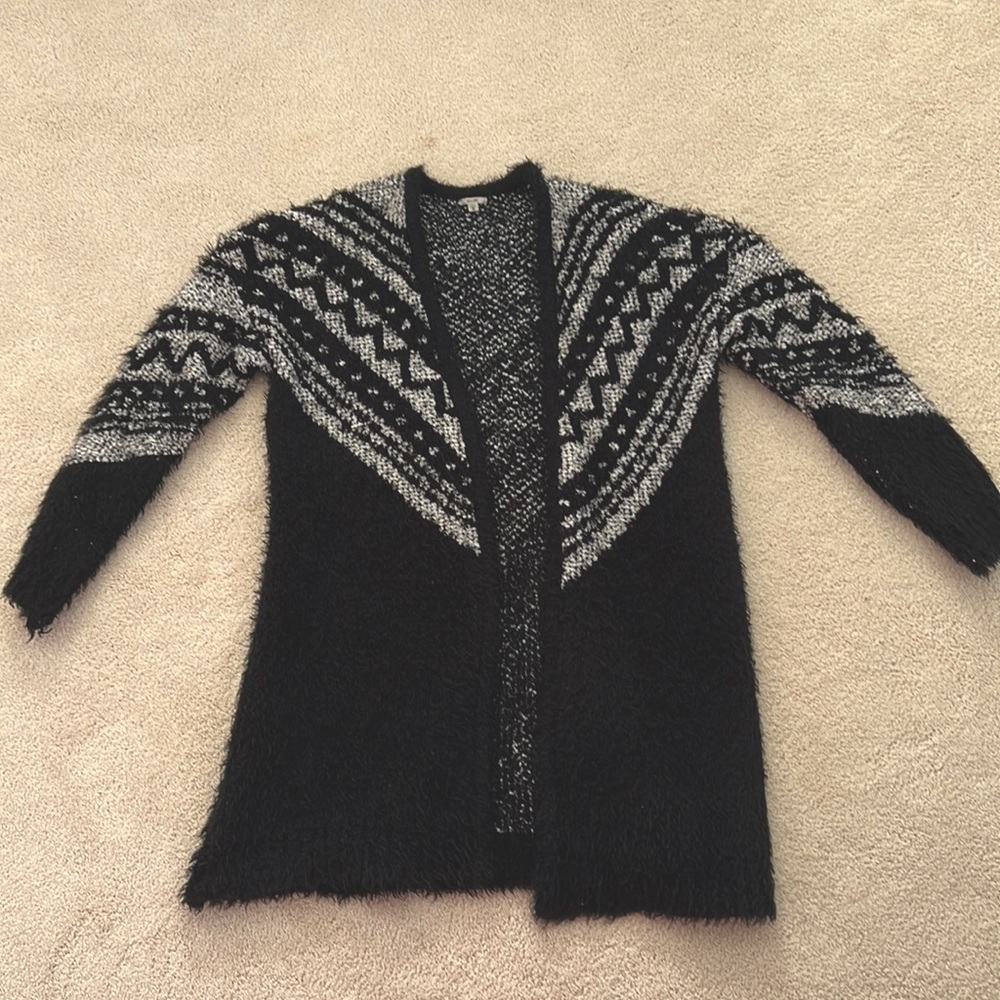 Fuzzy black and white thick cardigan